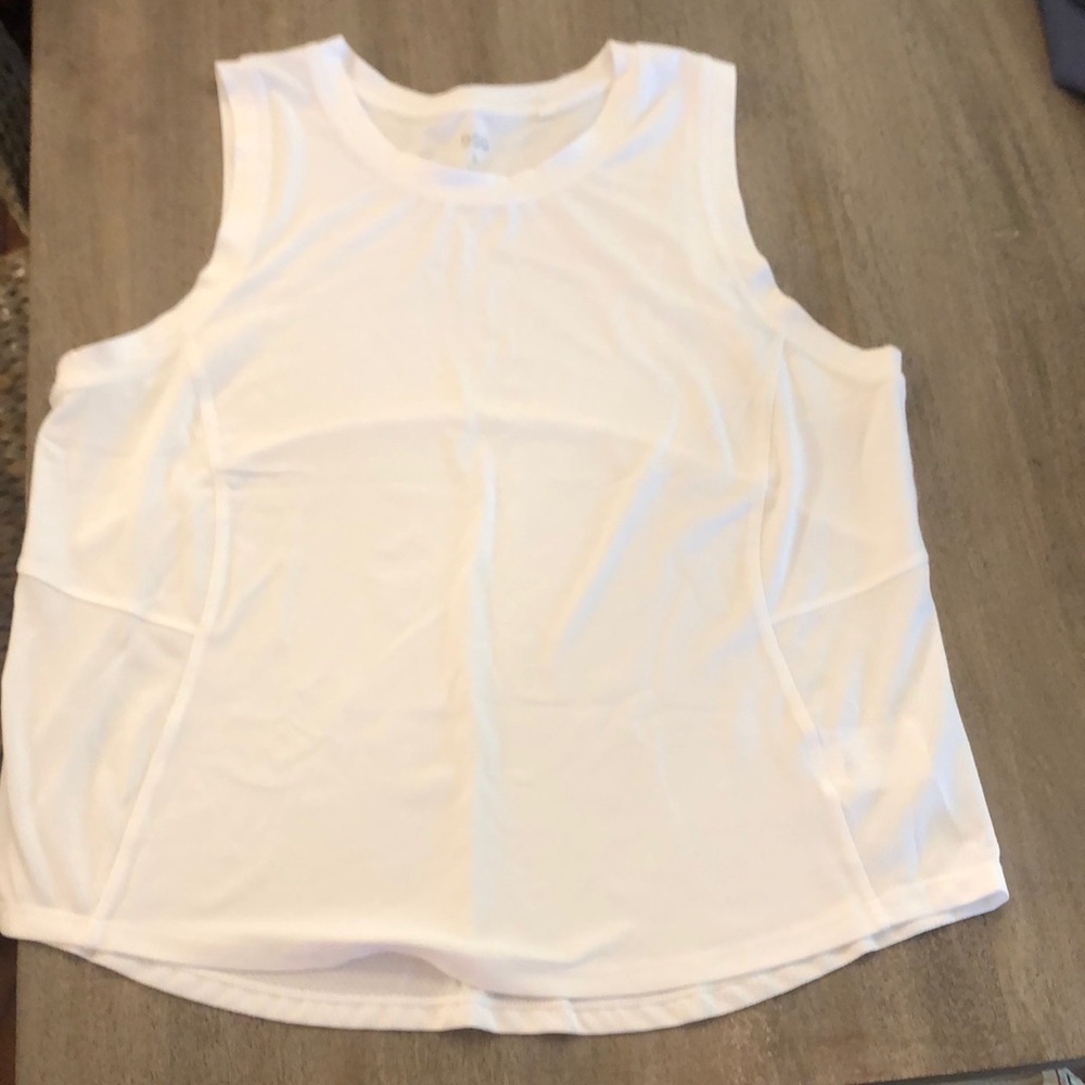 2 DSG size large tank tops